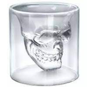 Оригинальный подарочный стакан в виде черепа